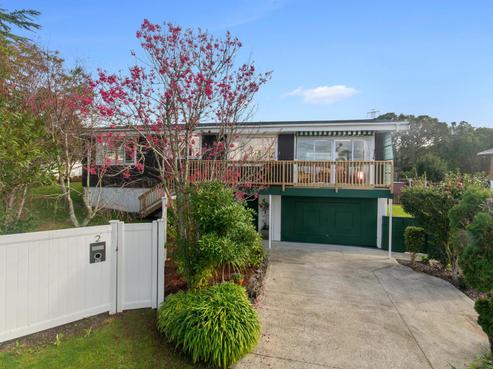 2 Merchant Avenue, Te Atatu South