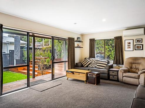 32A Shanly Street, Brown Owl
