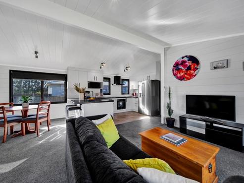 221 Parklands Avenue, Bell Block