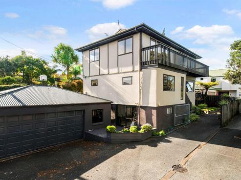 1/555 Beach Road, Murrays Bay