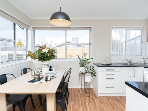 17 Margaret Place, Deanwell