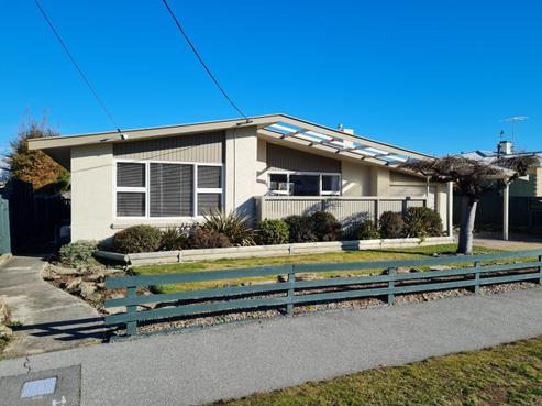 64 Russell Street, Alexandra