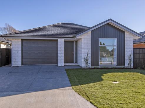 24 Quinn Crescent, Woodend