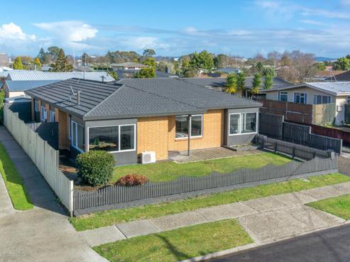 45A Sandwich Road, Saint Andrews