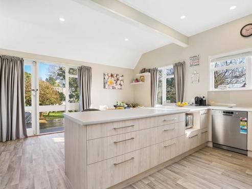 22 Emerald Place, Chartwell