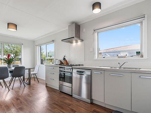 39 York Street, Glenholme