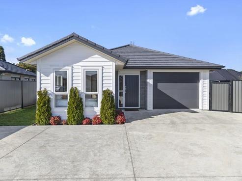 73 Stan Heather Drive, Deanwell