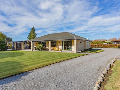 216 Easterbrook Road, Fernside