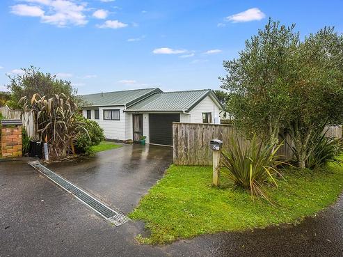 8 Ribbonwood Terrace, Ranui