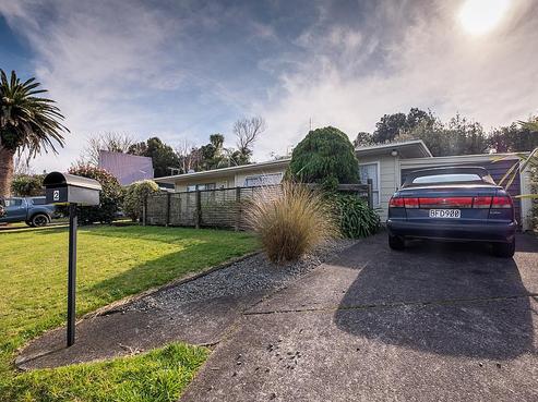 2 Shaldon Crescent, Blagdon