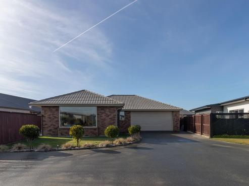 73 Rannoch Drive, Broomfield