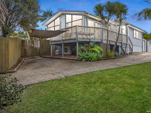 81 Rosario Crescent, Red Beach