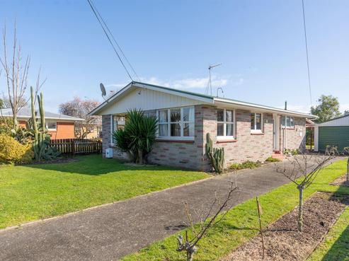 3 Springfield Crescent, Enderley