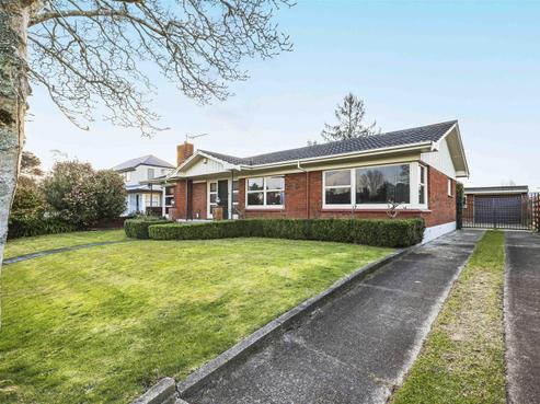 4 Lynwood Place, Chedworth