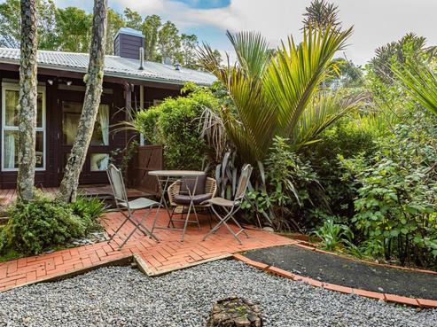 27 Duthie Street, Karori