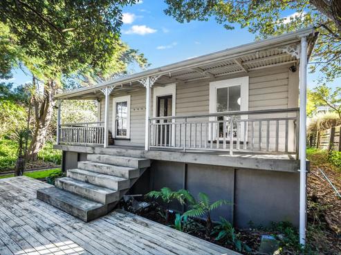 23 Wellington Road, Paekakariki