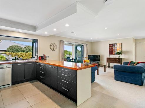 6 Carpentras Way, Nukuhau