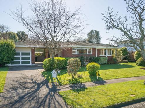 115 Dittmer Drive, West End