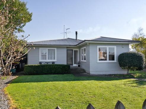 14 Augustus Street, Carterton