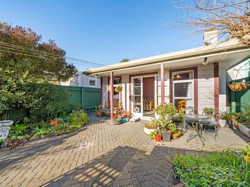 18 Hector Street, Petone
