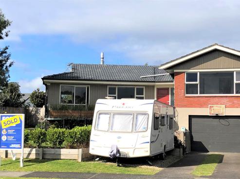 4 Barnhill Crescent, Pahurehure