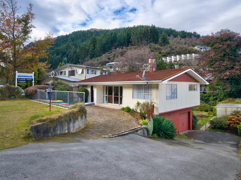 37 Robins Road, Queenstown Central
