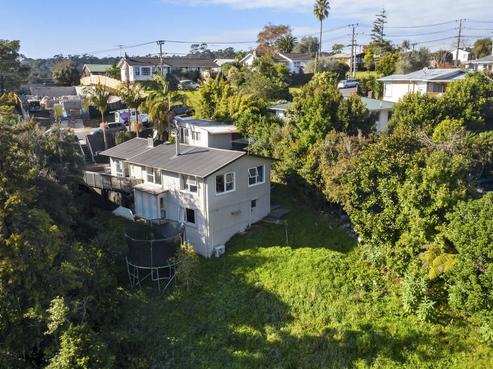 202 Verbena Road, Birkdale