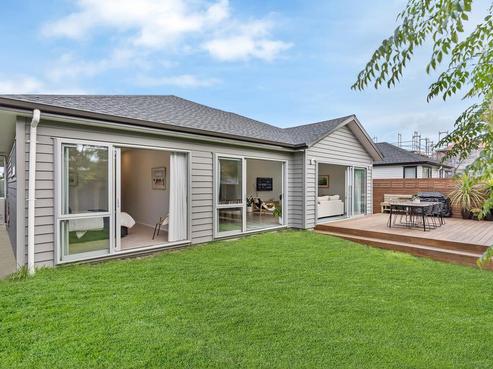 17A Waione Avenue, Te Atatu Peninsula
