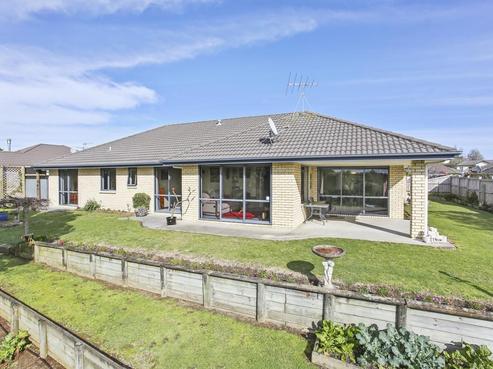 68 Lough Bourne Drive, Pukekohe