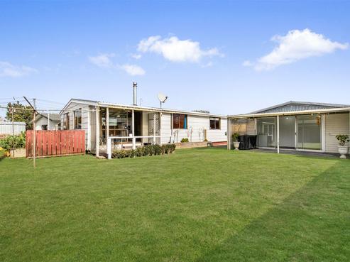 2/35 Grove Road, Papakura