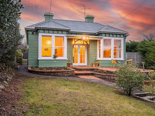74 Preston Crescent, Belleknowes