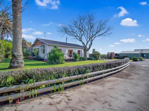 587 Inland North Road, Onaero