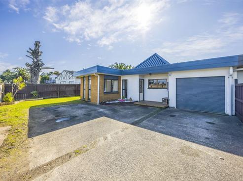 2/1 Peguero Place, Totara Heights
