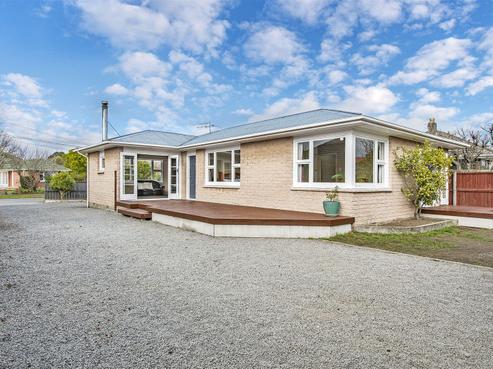 33 Charlcott Street, Burnside