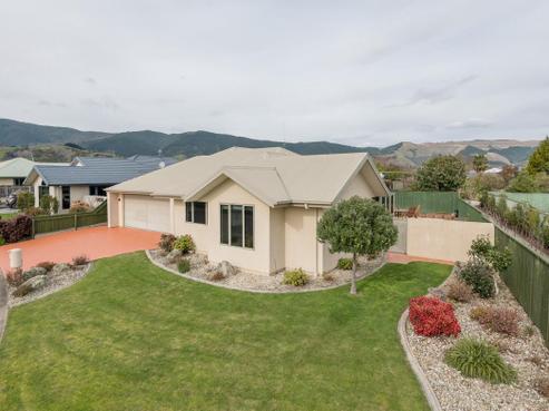 128 Aldinga Avenue, Stoke