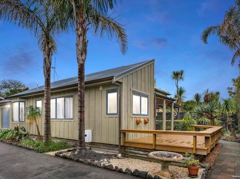 15A Rock Isle Road, Torbay