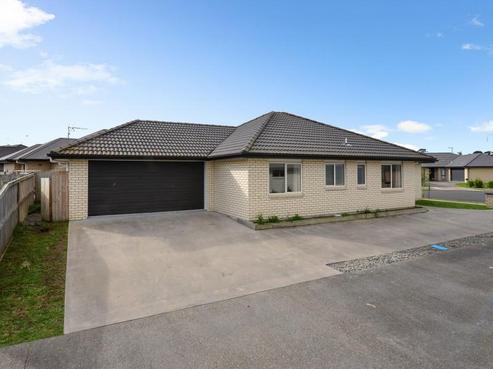 6 Oolong Court, Huntington