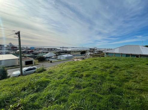 230 Barrow Street, Bluff