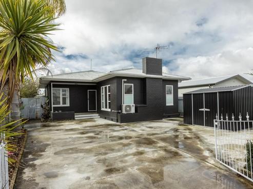 913 Rata Street, Mahora