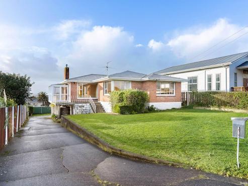 4 Young Road, Mount Wellington