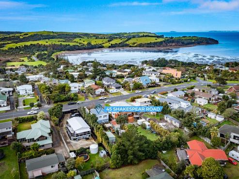 45 Shakespear Road, Army Bay
