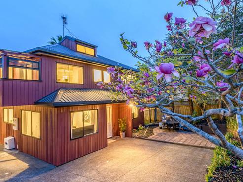 2/180 Onewa Road, Birkenhead