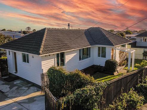 434 Linwood Avenue, Bromley