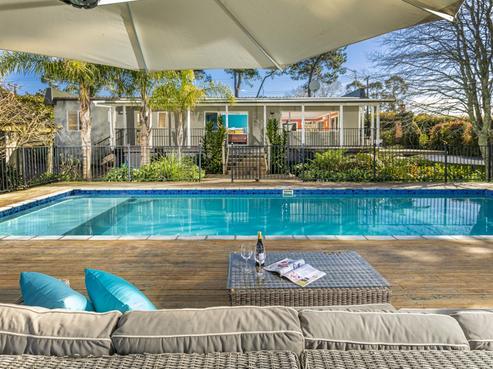 635 Ridge Road, Riverhead