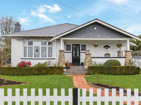 17 Field Street, Aramoho