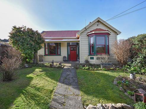 68 Hall Road, Sawyers Bay