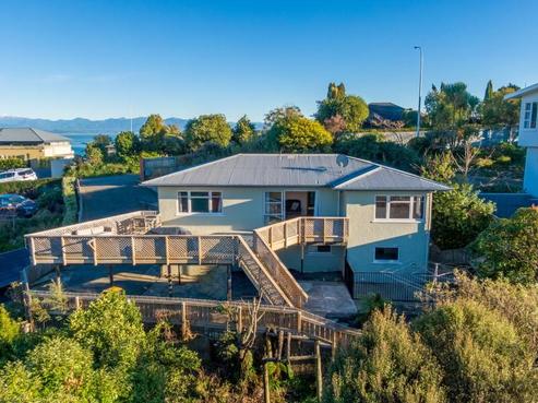 55 Britannia Heights, Stepneyville
