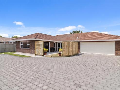 12B Holland Street, Glenholme