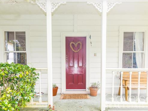 11 Huia Road, Titirangi