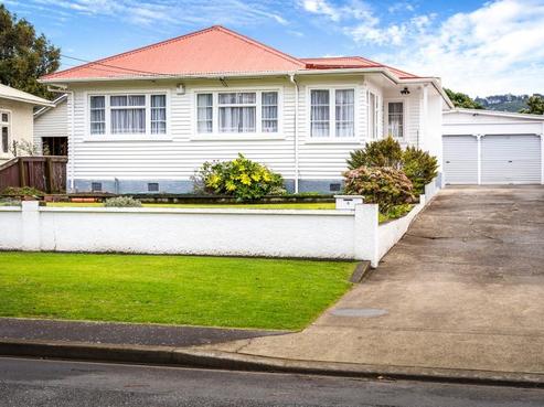 4 Charleston Avenue, Boulcott